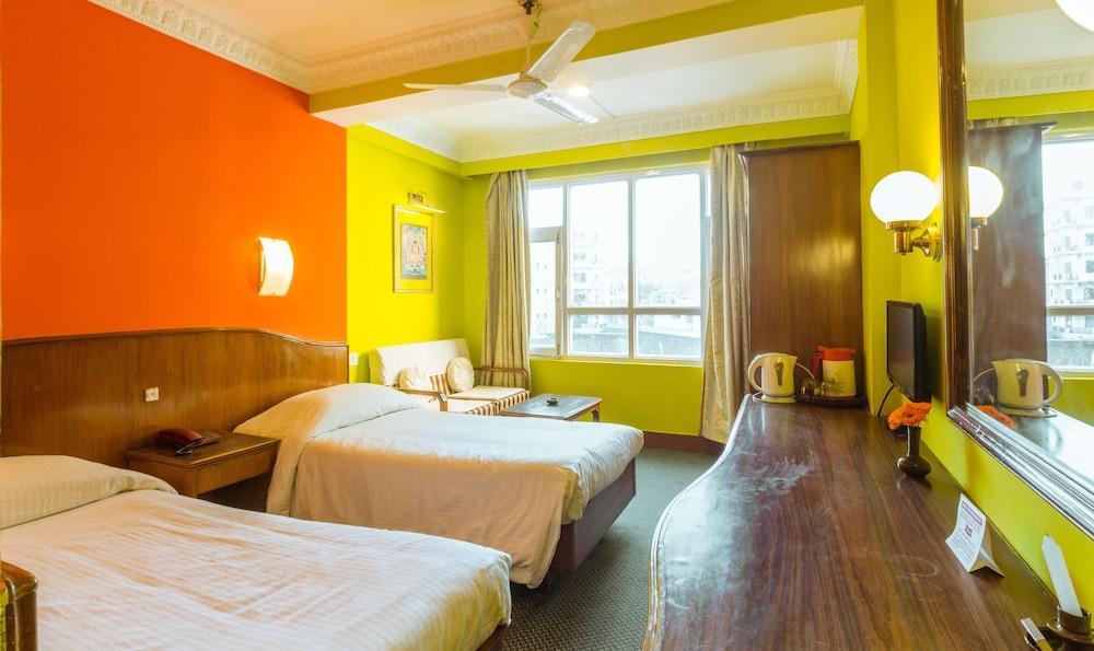 Harati Manor Inn Катманду Экстерьер фото