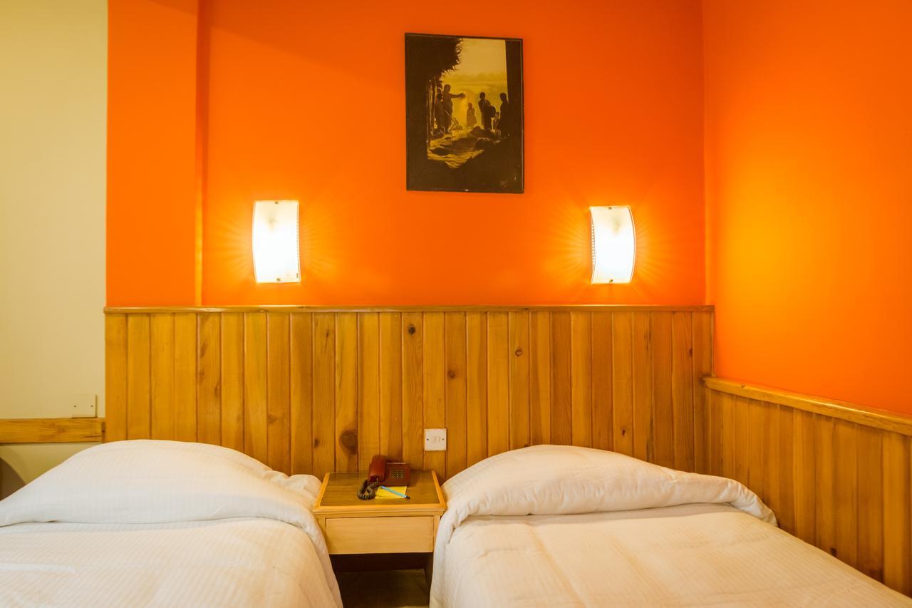 Harati Manor Inn Катманду Экстерьер фото