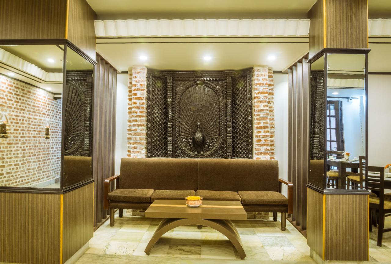 Harati Manor Inn Катманду Экстерьер фото