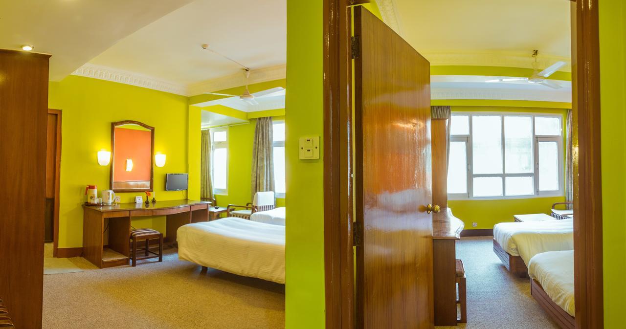 Harati Manor Inn Катманду Экстерьер фото